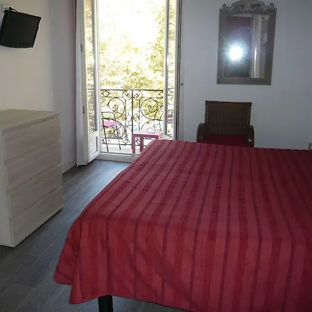 Parisien 2* Μεντόν