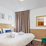 Hotel Parisien 2*