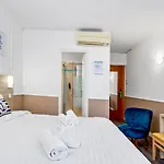 Hotel Parisien Menton