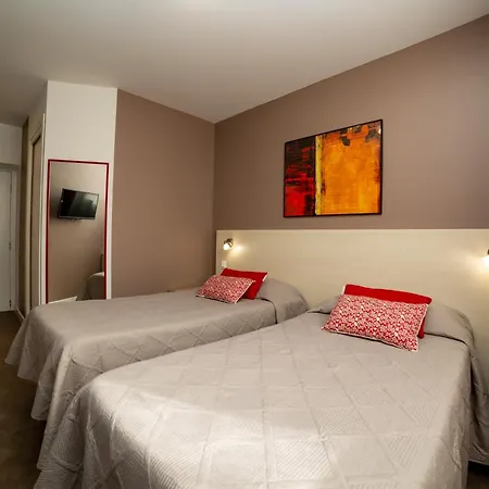 Готель Parisien 2*