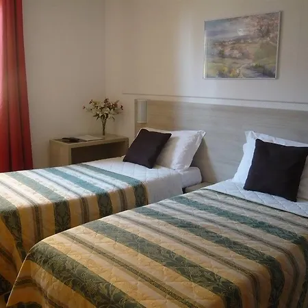 Parisien 2* Мантон