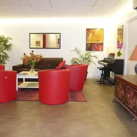 Готель Parisien 2*