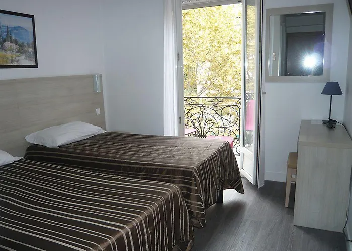 Parisien Szálloda 2*