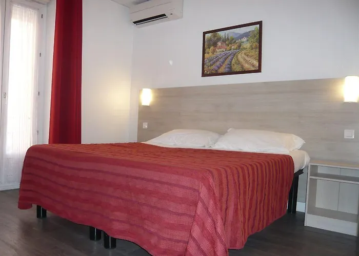 Hotel Parisien Menton